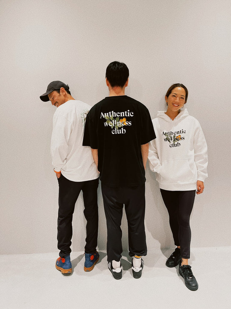 Authentic wellness club レモンロゴ　ビッグシルエットTシャツブラック